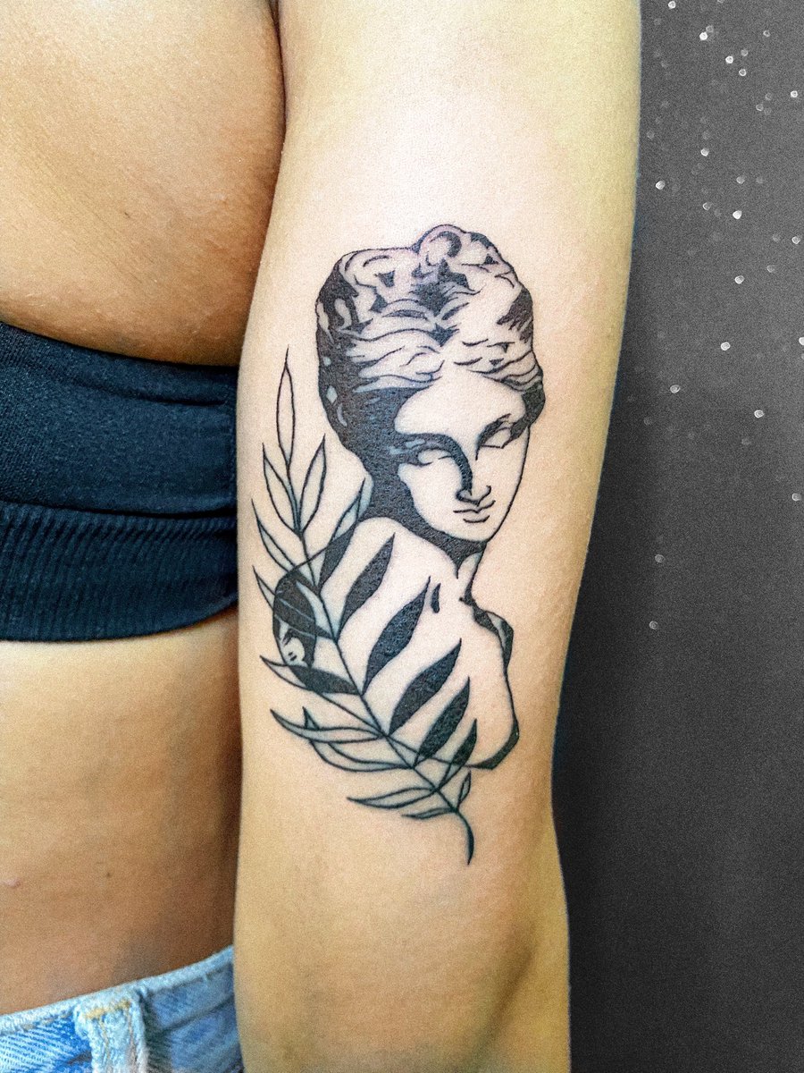 ❗️Ajudem a partilhar o meu trabalho 

@ inkedbycarol no instagram 🤍