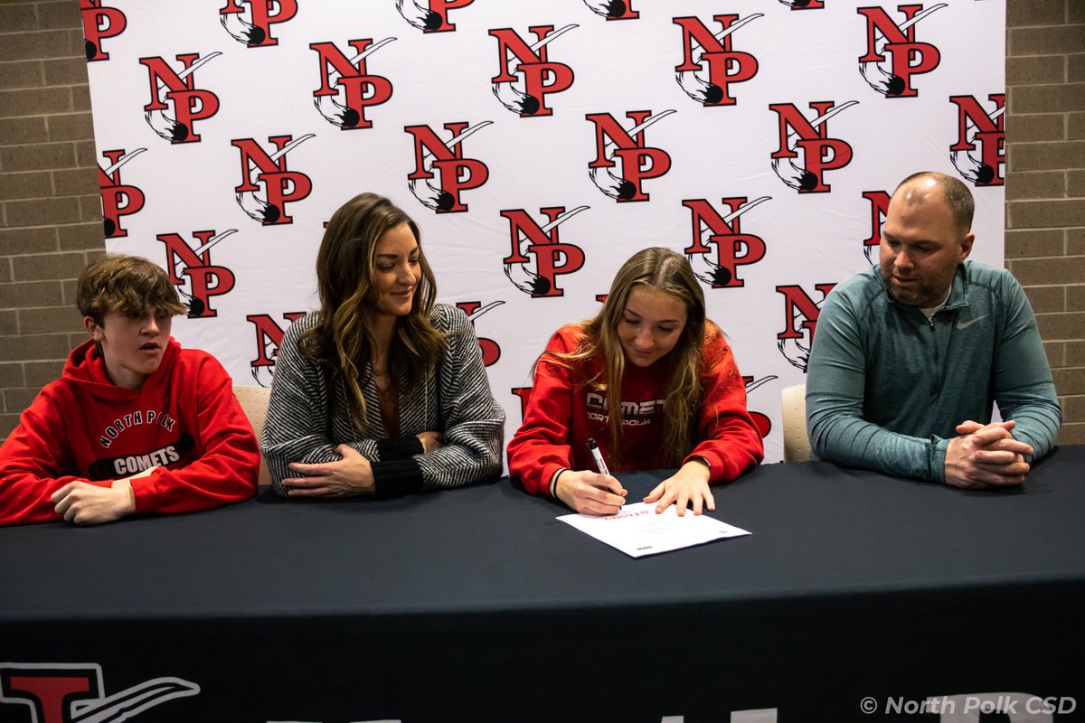 npgirlsbb's tweet photo. Congratulations to Liza Schaffer for signing her Letter of Intent today to continue playing basketball at Simpson! https://t.co/aEcXMYqdkv