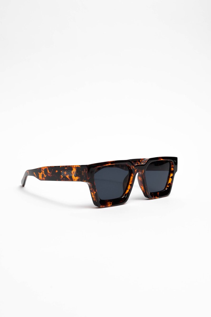 TheRealSmokeCo's tweet photo. Look Fly All Summer In Smoke Shades. #WearResponsibly 
https://t.co/2r2G6pKjZJ https://t.co/fP8kP99MT1