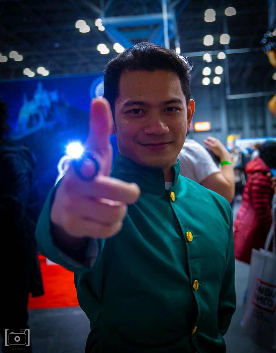 LCAPhotoNYC's tweet photo. You can't end a good party without someone on the floor. 🫡👉

#YusukeUrameshi #YuYuHakusho #YuYu #Yu #Yusuke #Urameshi #Light #SpiritGun #FingerGun 
#AnimeNYC2022 #AnimeNYC #ANYC2022 #ANYC #AN #AN2022 #ANYC22 #NYC #CosplayPhotography #Cosplay #Photography #Anime https://t.co/BmX7ymxMXx