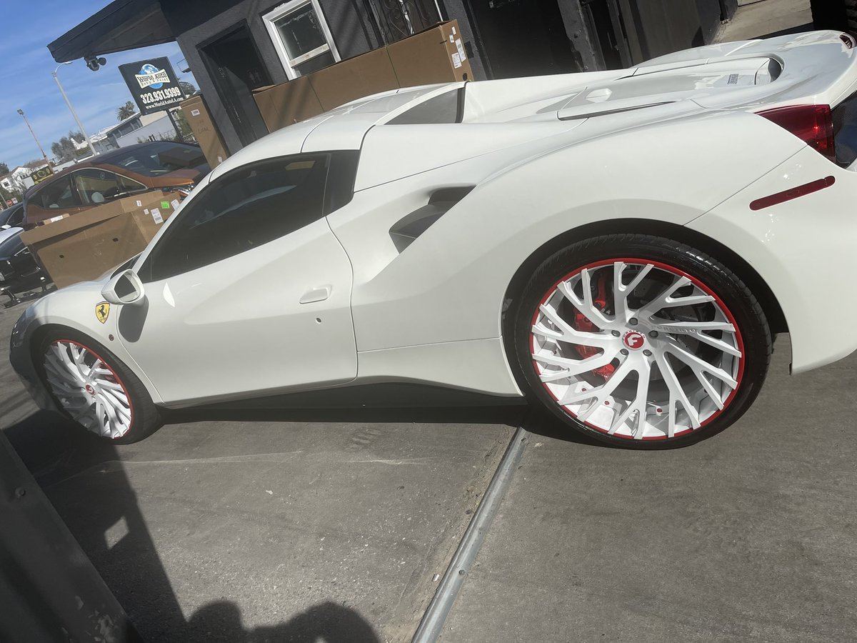 callingetclean_'s tweet image. Full detail on a Ferrari #fulldetail #detailing #ceramicwax #menguiars #detailomdemand #LA #LosAngeles