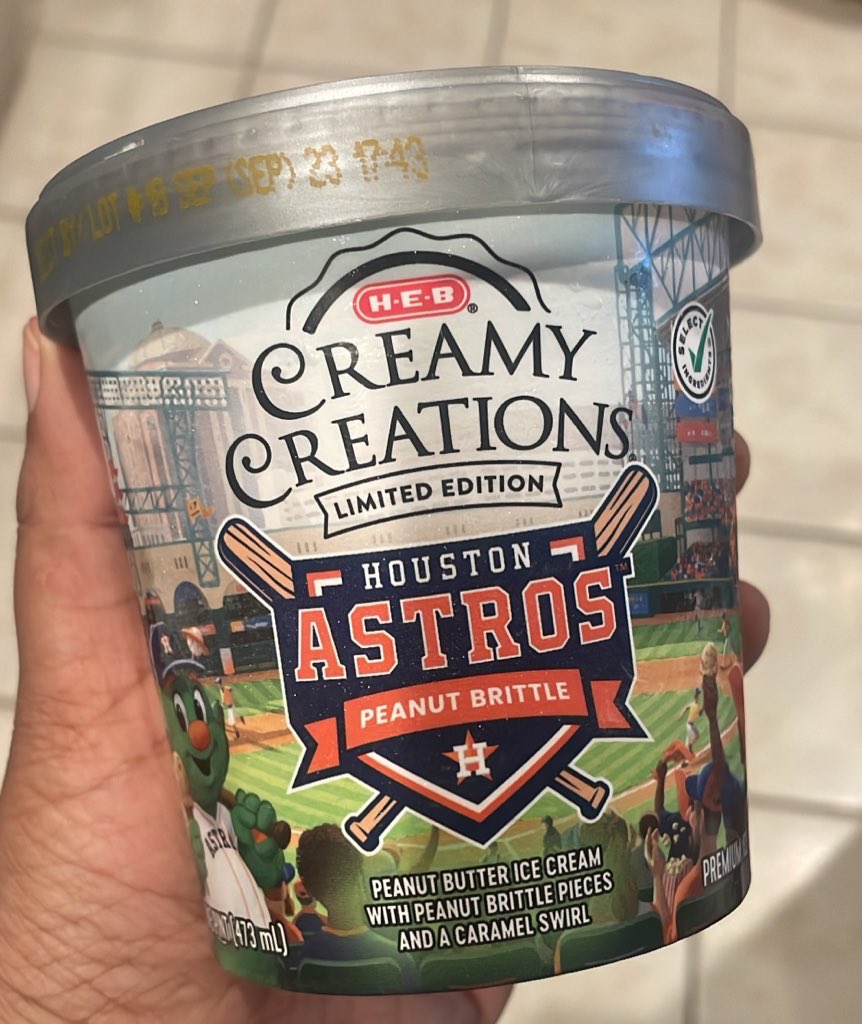 bpatel_14's tweet photo. When your fav grocery store releases an ice cream flavor to celebrate the best team in the league 🧡🤘🏽💙 #HEBOpeningDaySweeps #Ready2Reign https://t.co/1nr8WRqtqw