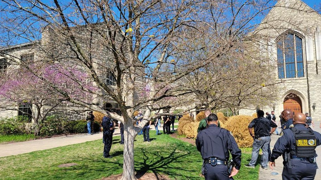 KATVNews's tweet photo. A 28-year-old woman shot and killed three children and three adults at a #Christian elementary school in @visitmusiccity, #Tennessee on Monday morning, according to authorities. https://t.co/rQbcKJ62Ee https://t.co/ZJxXpn4FbD