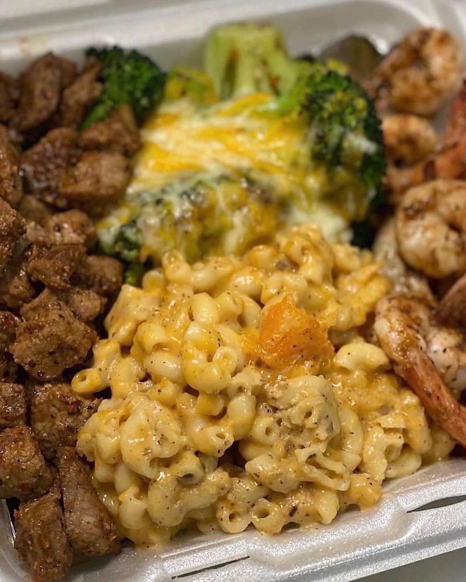 TriggaMeals's tweet photo. Tonight’s menu starting at 5:45!! Please RT and share for your chance to win a FREE meal!!! 
(Must be following to win)

Who’s hungry?? Tag a friend for the chance to win FREE meals for the both of you tonight!!! https://t.co/Y34Pjcc3Se