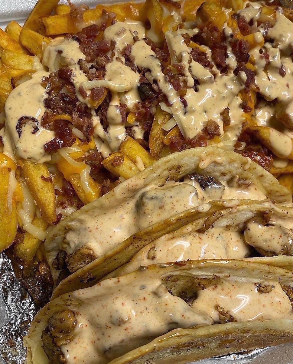 TriggaMeals's tweet photo. Tonight’s menu starting at 5:45!! Please RT and share for your chance to win a FREE meal!!! 
(Must be following to win)

Who’s hungry?? Tag a friend for the chance to win FREE meals for the both of you tonight!!! https://t.co/Y34Pjcc3Se