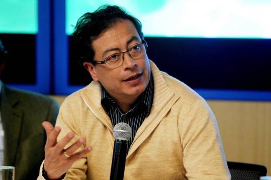 ¿Sacarías a Gustavo Petro de la presidencia de Colombia hoy mismo?

❤️ Por supuesto 
🔁 Si 
💬 No, y por qué?