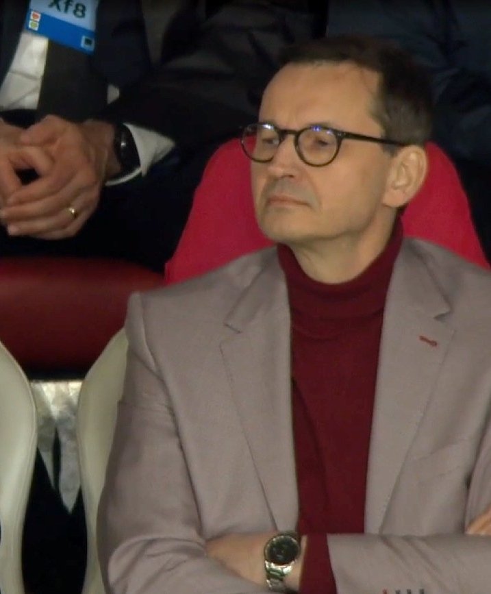 Goldseveng's tweet photo. teraz wiemy kto nam przynosi pecha a kto szczęście #POLALB #ALBPOL https://t.co/2cZR4kKUuz