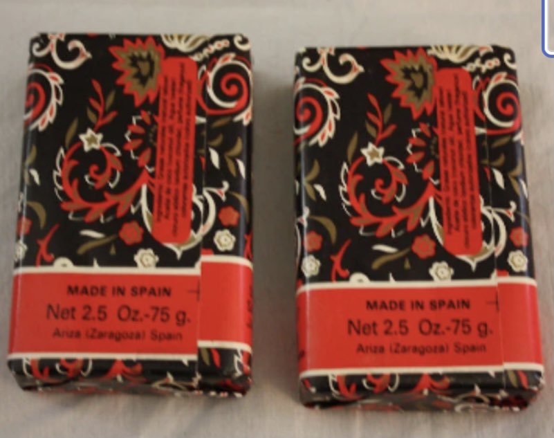 emmasattic98's tweet photo. Vintage Talisman Perfumed Bar Soaps (Two) N.1007 2.5 Oz. Bars by EmmasAtticTreasures https://t.co/HN21kLTbvV via @Etsy #BarSoaps #Perfumed #Spanish #Talisman https://t.co/j1V0Q6JuLH