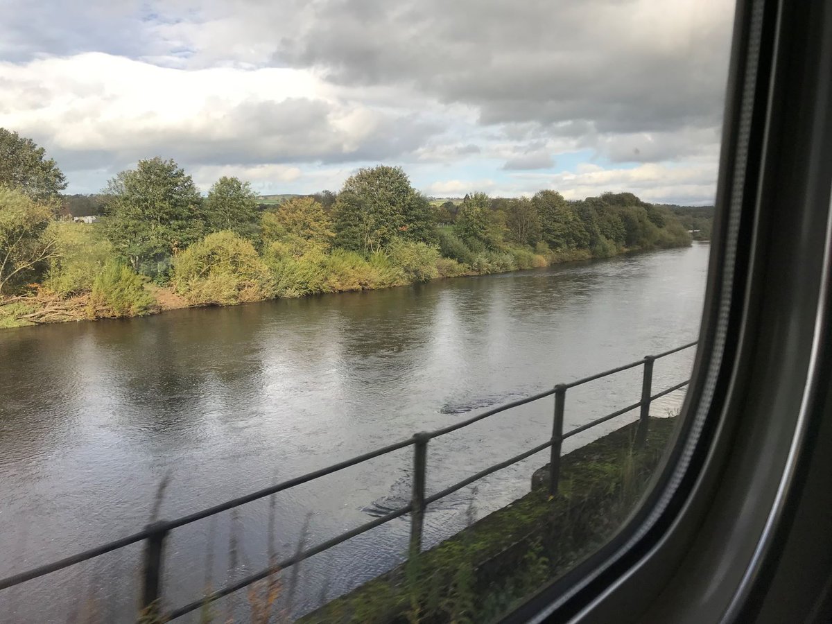ScenicRailBrit's tweet photo. Here's a lovely view from the Tyne Valley Line for today’s #TuesdayTrainView, don’t you agree? cc: @TVCRP @northernassist https://t.co/UjCiPsTGeJ
