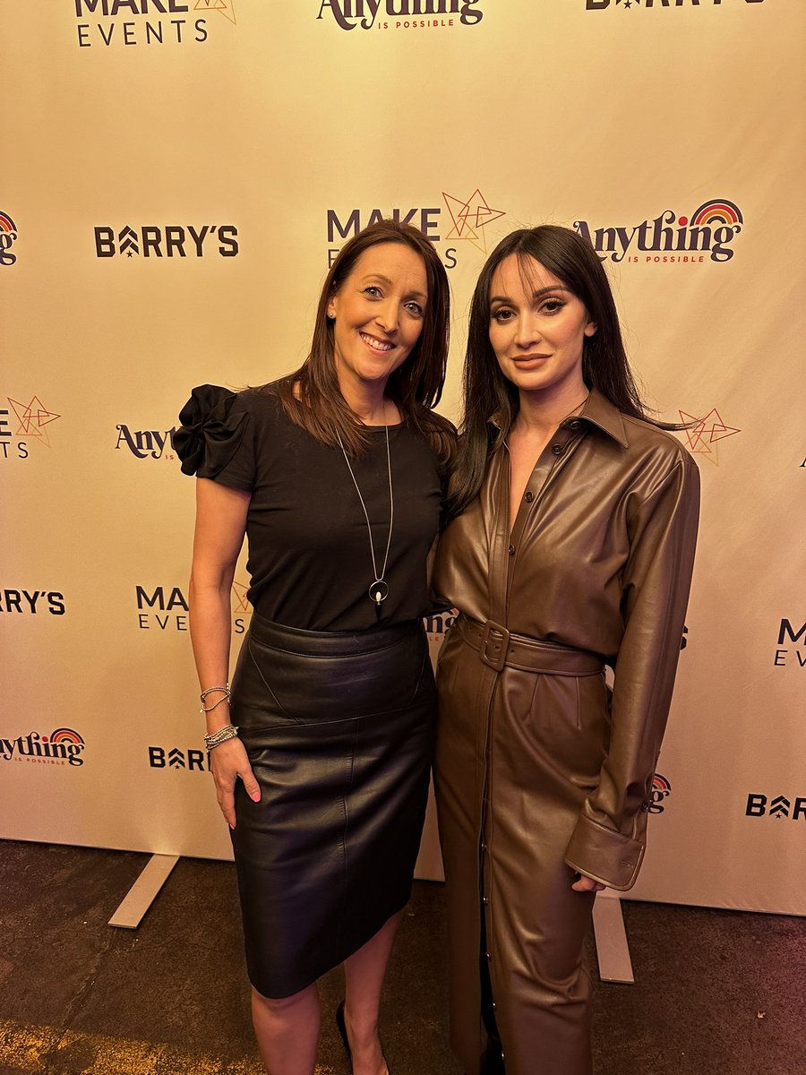 Sara Davison tweet media