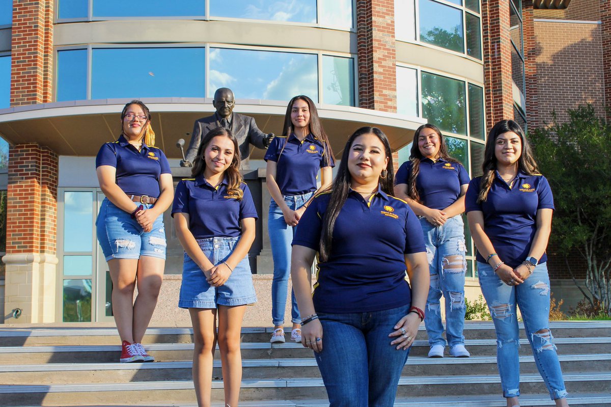 ¡Mujeres De Acción! tweet media
