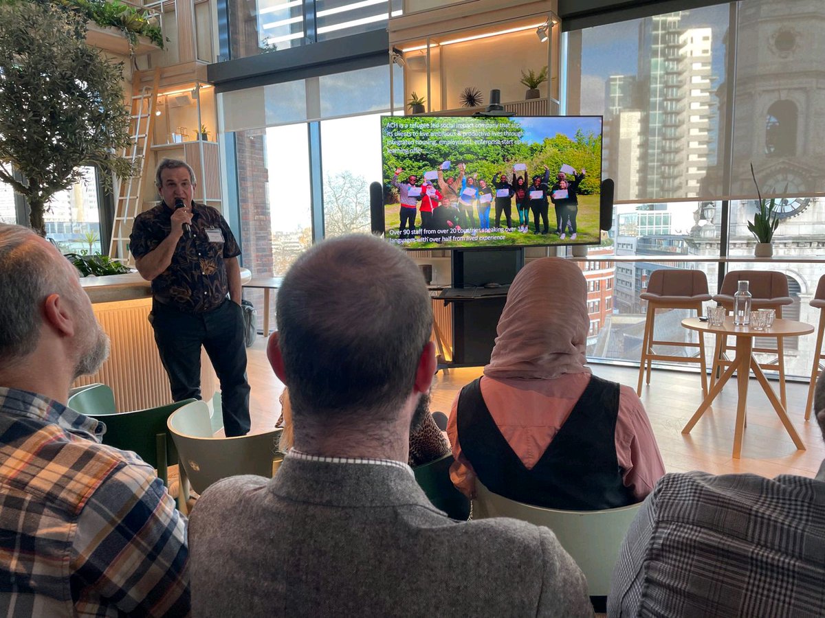 Wonderful to be invited to present our story providing high-quality move-on *meanwhile use* housing for our refugee clients @ACHintegrates 
With @SociusDevUK and passionate advocates of #socialimpact for developers from across the country...
#rethinkingrefugee