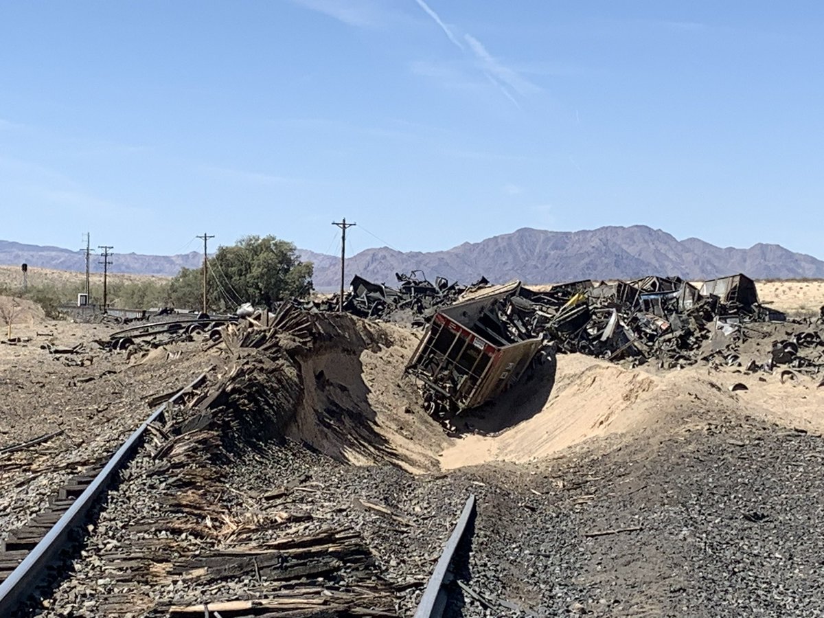 rawsalerts's tweet photo. 🚨#UPDATE: A Total of 55 cars have derailed including two locomotives. Minor fuel leak from one locomotive being addressed by HazMat personnel. No current threat to the public or environment. https://t.co/8vTfUSShEO