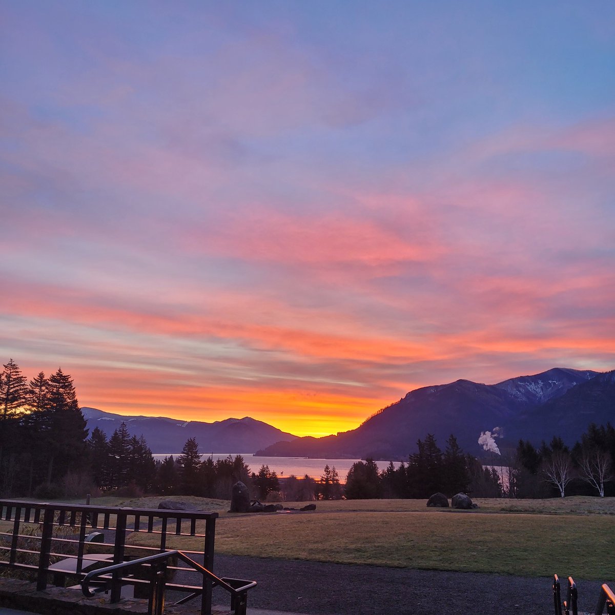 JesseKak's tweet photo. So excited to be in Stevenson, WA for the 2023 @PLT Annual Conference with over 100 leaders in Project Learning Tree and thankful for the beautiful surroundings #PLTConf https://t.co/IWYrwv7zuM