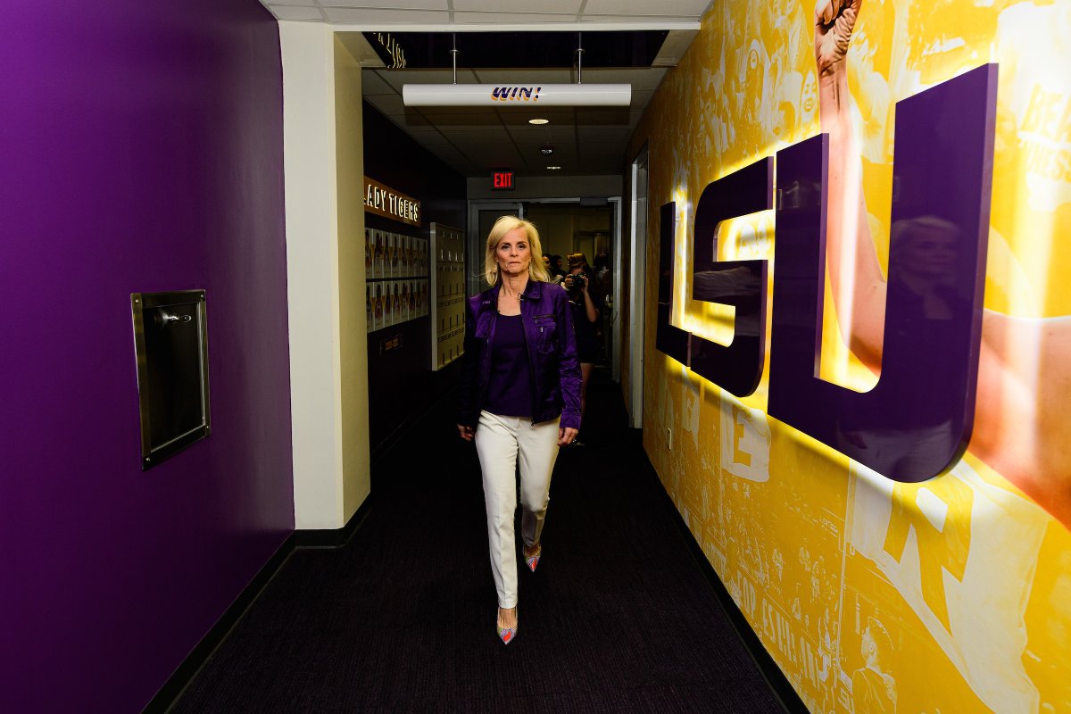 grant_kauvar's tweet photo. These photos were taken 700 days apart from each other.

@KimMulkey took over a program on April 25, 2021 that went 9-13 the season prior, and now in her second year at LSU, the Tigers have reached the Final Four.

Truly remarkable. https://t.co/wESikKpGca