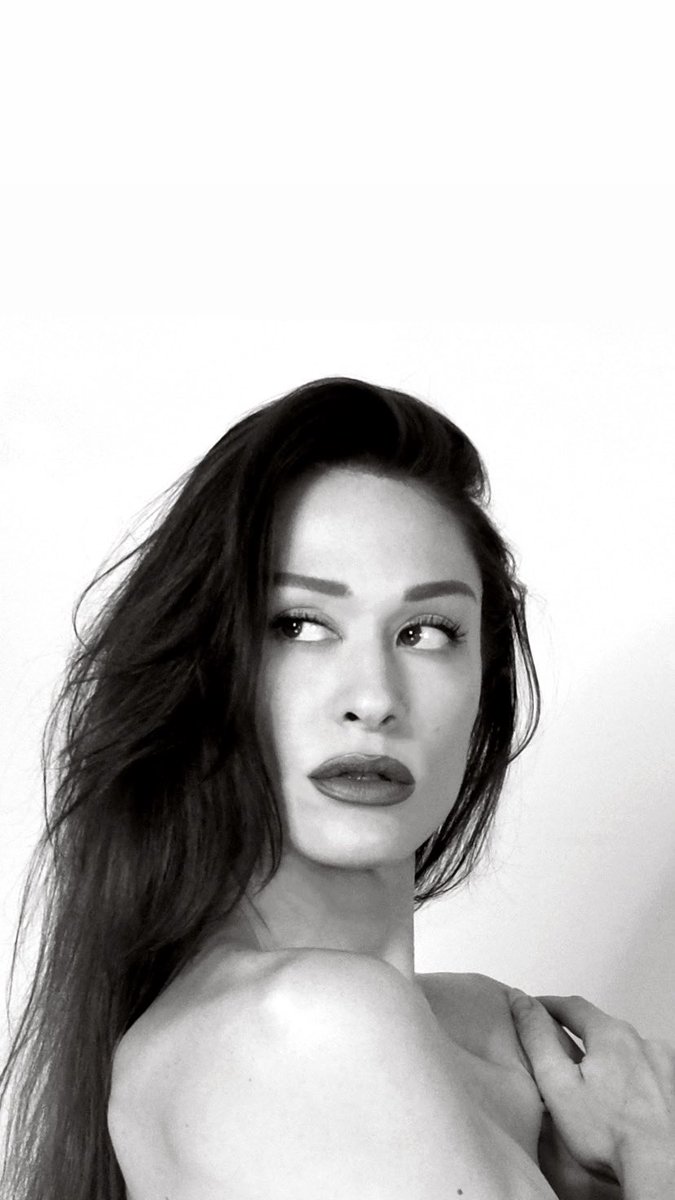 SuperModelGamer tweet media