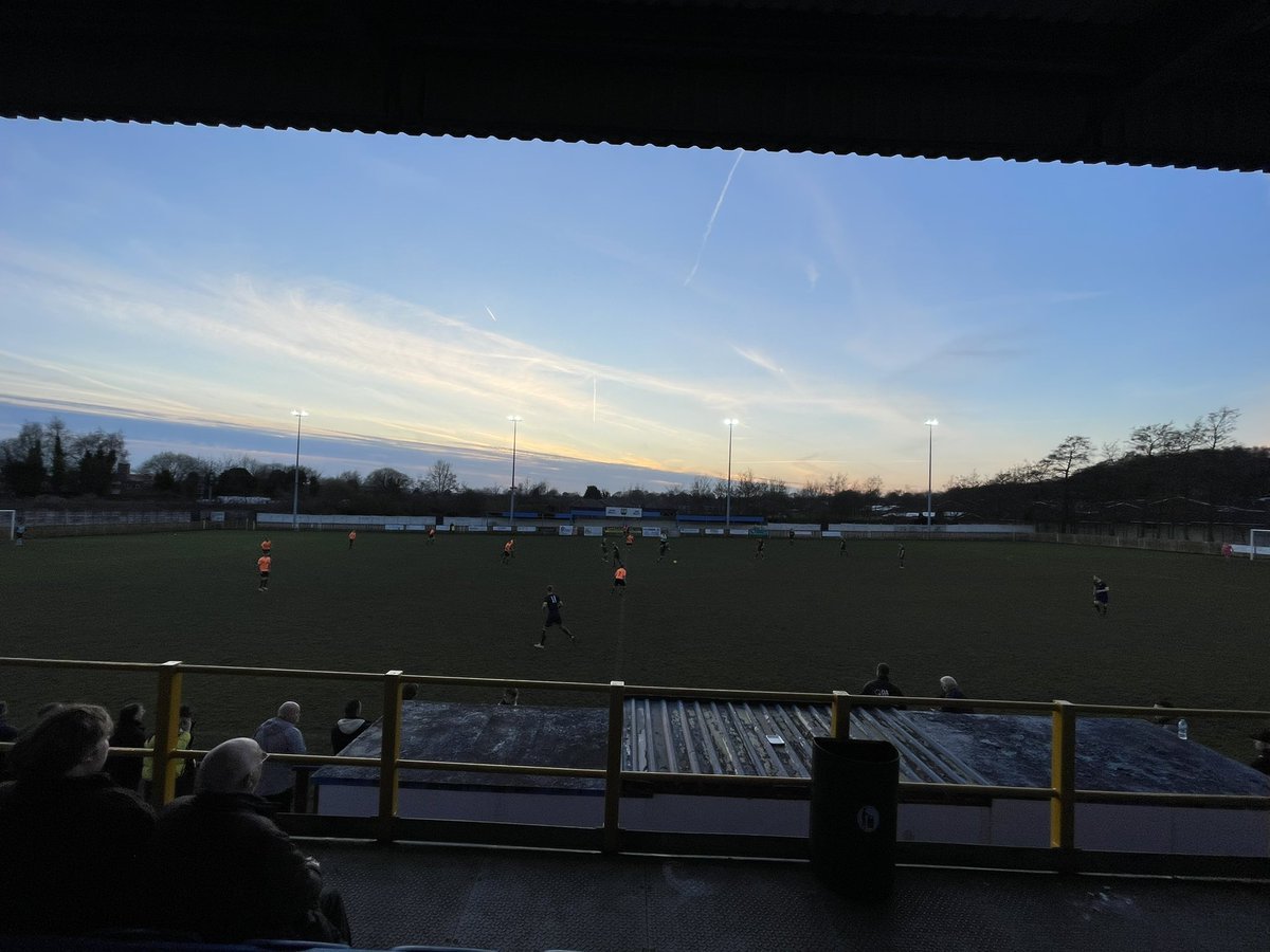 pennington_fc's tweet photo. FT 3-1 to Pennington after a dominant 2nd half and 3 excellent finishes.  On to the final v @HindsfordTonics on 10th April ko time tbc @THEMCRFL 🔵⚫️🔵⚫️ #blueandblackatttack https://t.co/wBGDNRey7X