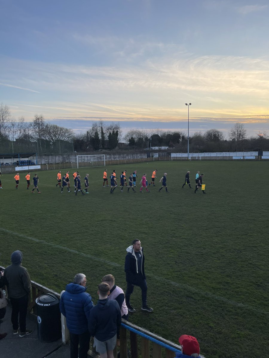 pennington_fc's tweet photo. FT 3-1 to Pennington after a dominant 2nd half and 3 excellent finishes.  On to the final v @HindsfordTonics on 10th April ko time tbc @THEMCRFL 🔵⚫️🔵⚫️ #blueandblackatttack https://t.co/wBGDNRey7X