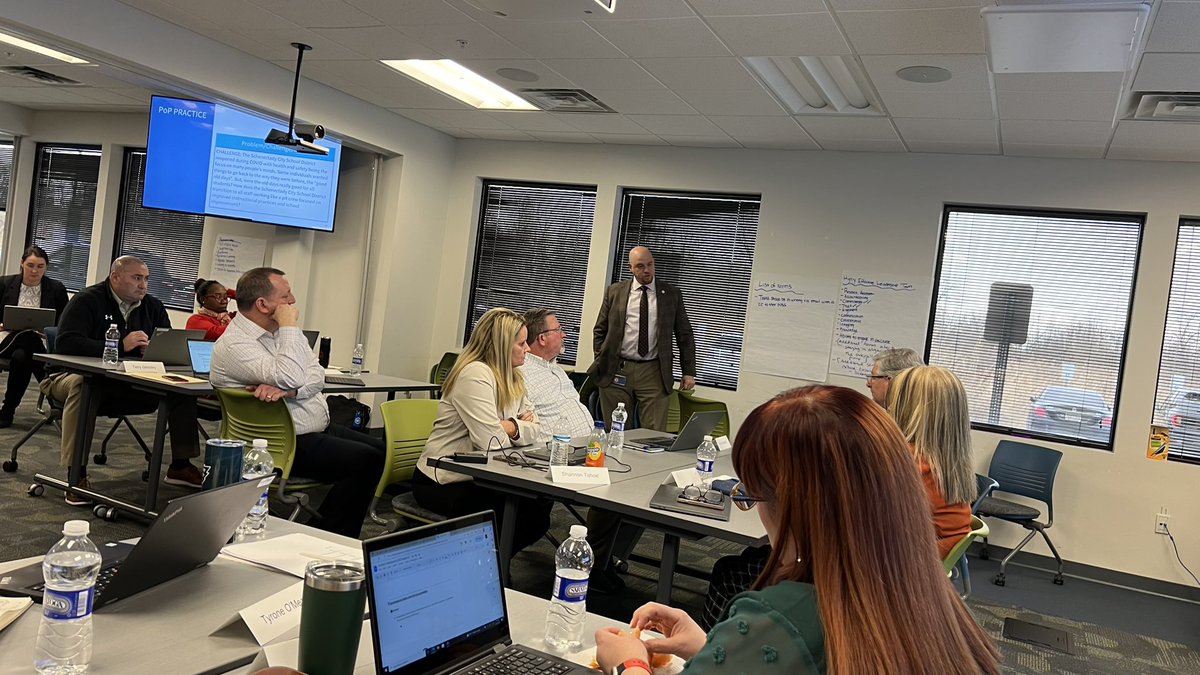 Lynne_Rutnik's tweet photo. ❤️🤍💙Thank you @AnibalSolerJr and our passionate @SCSchools ELT team for investing in our growth and believing in our collective efficacy to help Schenectady CSD RISE. #Dreamteam #Everybodycounts #Everybodylearns @WeAreILO https://t.co/Hi4n3ZLng0