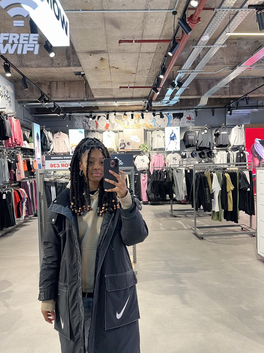 Paris_Miami_x's tweet photo. Yesterday was one of the biggest moments of my life! A dream come true 🤩

I saw for the 1st time my 2 commissioned illustrations displayed in the @Nike women’s section of the brand new #SportsDirect store in Manchester!  

#Manchester #sportsdirect #illustration https://t.co/KXkrQnwjGd
