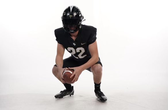 Had a great visit to <a href="/UCF_Football/">UCF Football</a> Thank you for the hospitality #chargeon <a href="/UCF_Recruiting/">UCF Football Recruiting</a> <a href="/Bigcoachmays/">Kevin Mays</a> <a href="/hank_farmer/">Coach Hank Farmer</a> <a href="/BrockCanaday68/">Brock Canaday</a> <a href="/Sc0ttymac71/">Scott McDonald</a>