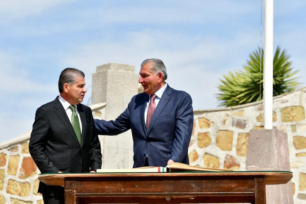 En #RamosArizpe, junto al Secretario de Gobernación <a href="/adan_augusto/">Adán Augusto López H</a>, miembros de los poderes del Estado, Ejército Mexicano y ciudadanos llevamos a cabo la ceremonia cívica y emblemática del 110º Aniversario de la Firma del Plan de Guadalupe. (1/3)