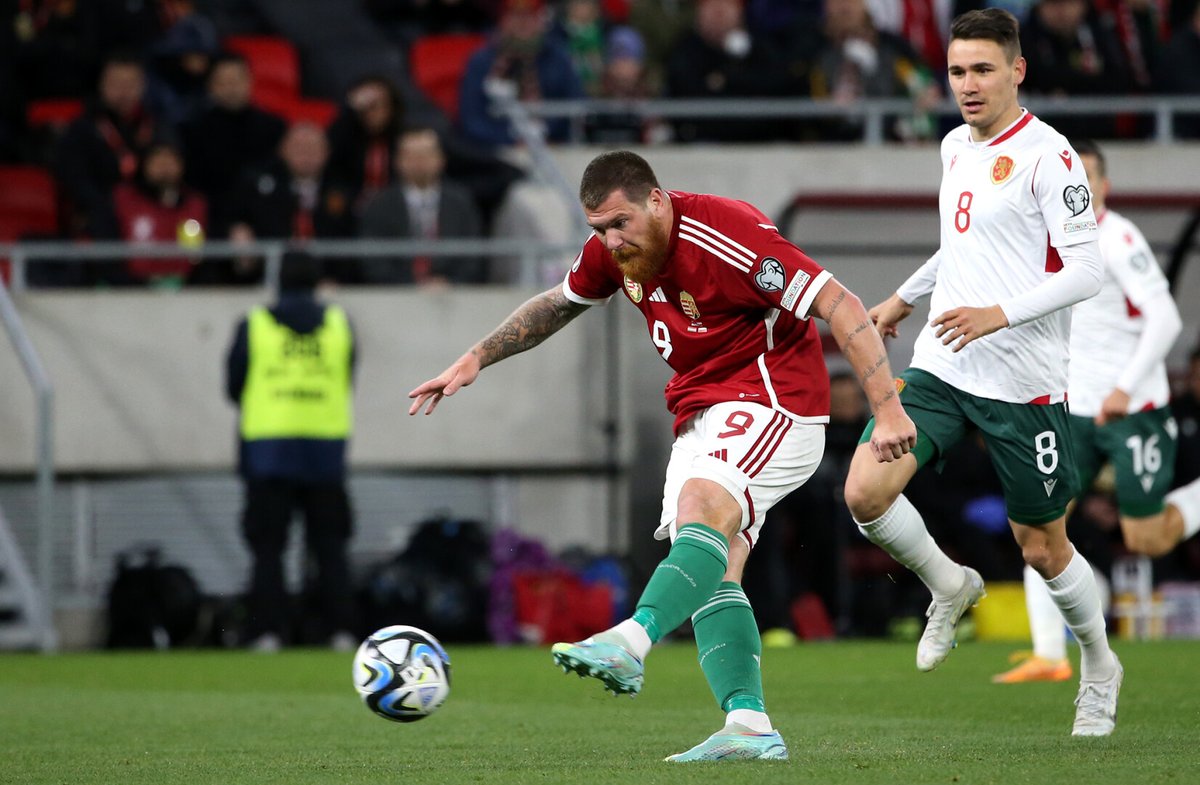 MLSZhivatalos's tweet photo. 🗣️Ádám Martin: Erre készültünk, rengeteg lehetőséget kidolgoztunk és gólokat is rúgtunk, ennél jobban nem lehet kezdeni egy sorozatot. Élesek voltunk és mindenki csinálta a dolgát, megérdemeltük ezt a sikert. Én most éreztem a legjobban magam. #magyarok #csakegyutt #HUNBUL https://t.co/iJqcJzSiVz