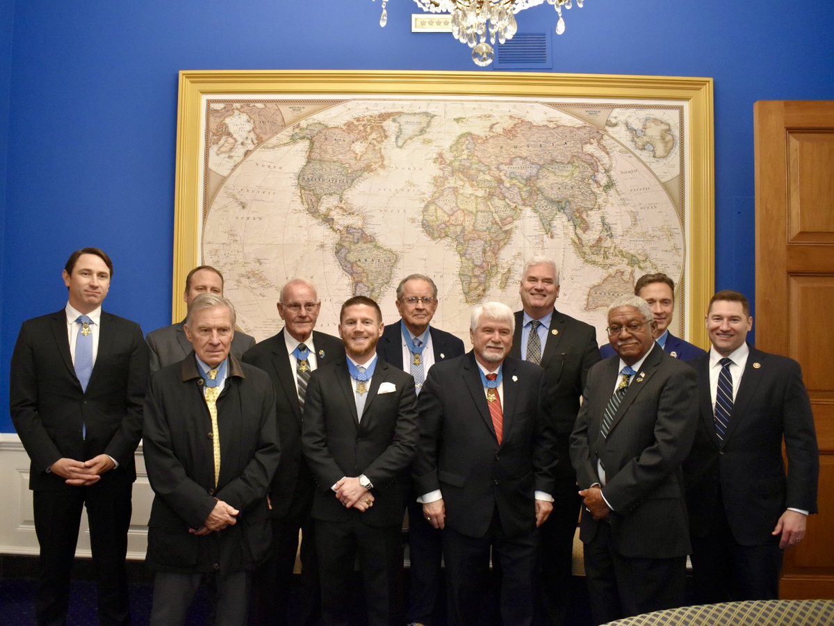 MohMuseum's tweet photo. Many thanks to the House Republican Whip, Tom Emmer, and Chief Deputy Whip, Guy Reschenthaler, for meeting with #MedalofHonor recipients in D.C. today! 🇺🇸 

#OnAMissiontoInspireAmerica #WashingtonDC #Bipartisan #America https://t.co/qwAaPl2Q2T