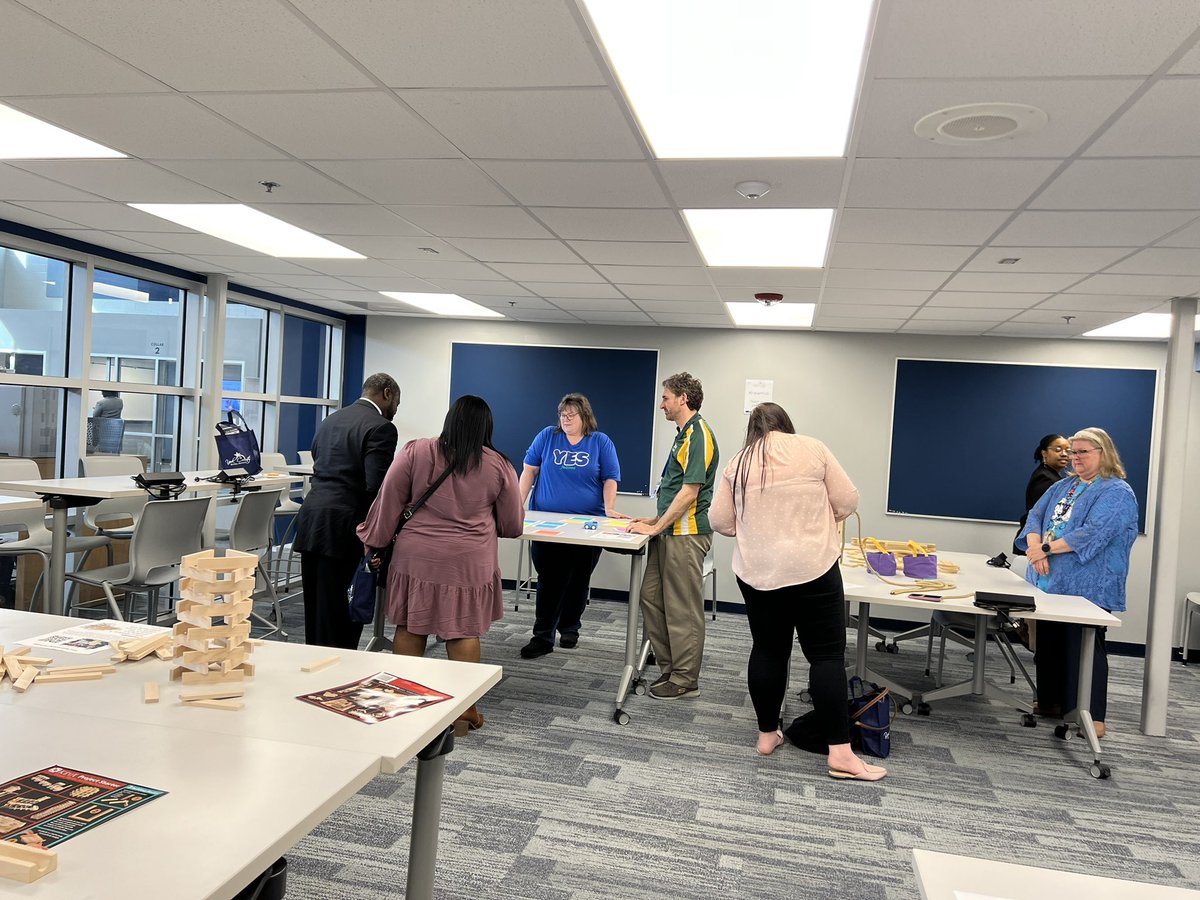 Karen Cagle tweet media