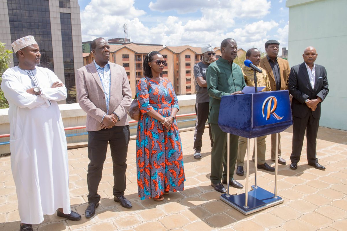 magwaz3's tweet photo. When Raila Odinga called this Azimio meeting telling Kenyans that, Kimani Ichungwa, Ndindi Nyoro &amp; Moses Kuria were secretly meeting at Rigathi Gachagua's Karen home planning ANARCHY, Riggy G branded it HALLUCINATION. But Baba is NEVER WRONG!

#kibra Kikuyus Awasi Nubians Uhuru https://t.co/ALgqgwbtHg