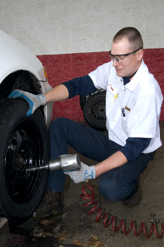 HELLO cherry blossoms and daffodils, GOODBYE studded tire season! 

You have until Friday, March 31 to remove your studded tires. If you fail to remove them from your vehicle before the deadline, you could get a Class C traffic violation. Don't be a dud, remove those studs!