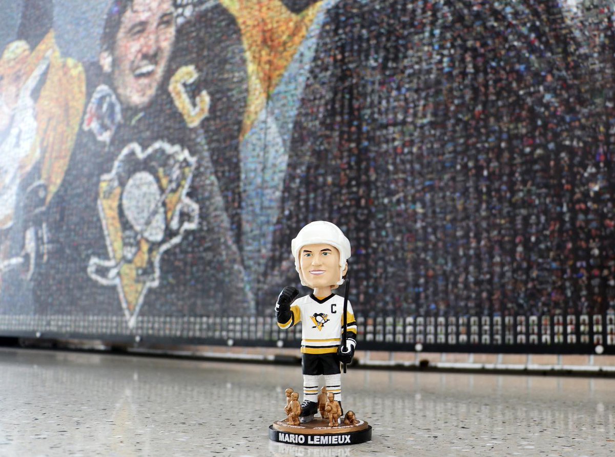 Our favorite item in this year's #PensCharityGame on @ATTSportsNetPIT bag - the Mario Lemieux '5 Goals 5 Ways' bobblehead featuring each goal celebration from 12/31/88.

Get yours and support the Lemieux Foundation and <a href="/pensfoundation/">pensfoundation</a> on April 6!
bit.ly/3TPAFcR