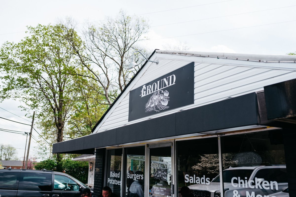 GroundEats's tweet photo. Celebrate the start of the week with our new menu items! ππβ£
β£β£
- Buffalo Shrimp Dip
- Cobb Salad
- El Gringo Burger
- Smoked Brisket Sandwich
- The Hot Chop Sandwich
- Cajun Fish Sandwich
#groundrestaurant #foodcritic #foodie #franklintn #coolspringstn #nashvilletn https://t.co/reiZ2gl6u7