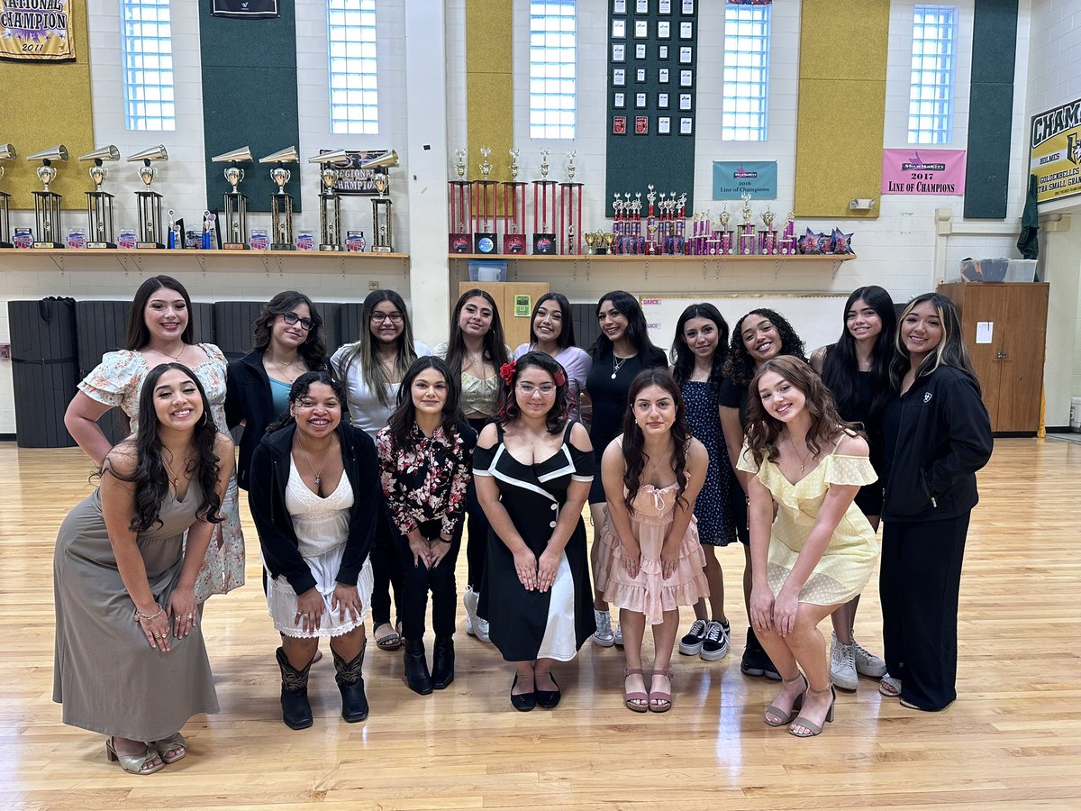 New Team Breakfast this morning!!🤍✨ Congratulations to our 23-34 Goldenbelles!