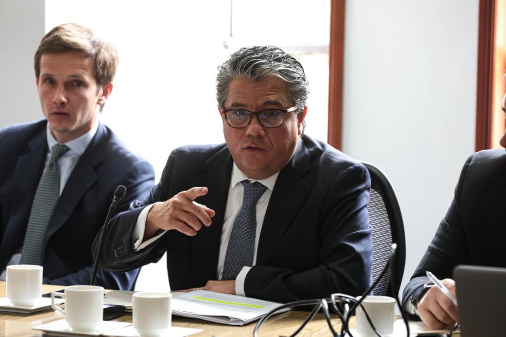 ConsejoGremial's tweet photo. Nos reunimos con el @MinHacienda @JoseA_Ocampo para discutir las reformas al sistema de seguridad social y presentamos una consulta sobre los impactos fiscales de las reformas, reiterando la importancia de tener un debate democrático e informado
#AgendaGremialparalaGente https://t.co/XvMYpktmF4