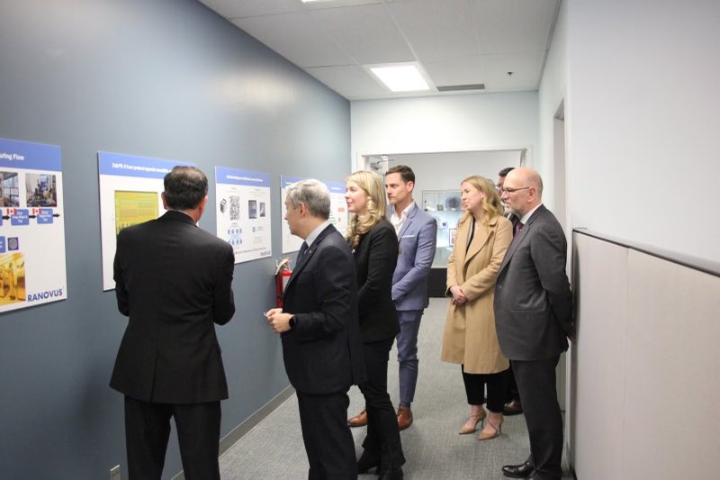 Ben Bergen (@ben_bergen) on Twitter photo I was thrilled to be at today's announcement with Minister <a href="/FP_Champagne/">François-Philippe Champagne (FPC) 🇨🇦</a>.
Minister Champagne announced $36 million in funding from the Strategic Innovation Fund to Ranovus a semiconductor company in Ottawa with a robust IP portfolio. I was thrilled to be at today's announcement with Minister <a href="/FP_Champagne/">François-Philippe Champagne (FPC) 🇨🇦</a>.
Minister Champagne announced $36 million in funding from the Strategic Innovation Fund to Ranovus a semiconductor company in Ottawa with a robust IP portfolio.