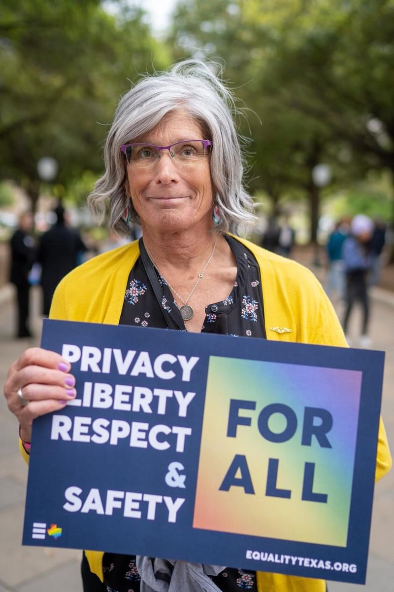 Regis ⁷ is seeing BTS IN TEXAS!! 💜 😭 (EP Day 1!) tweet media