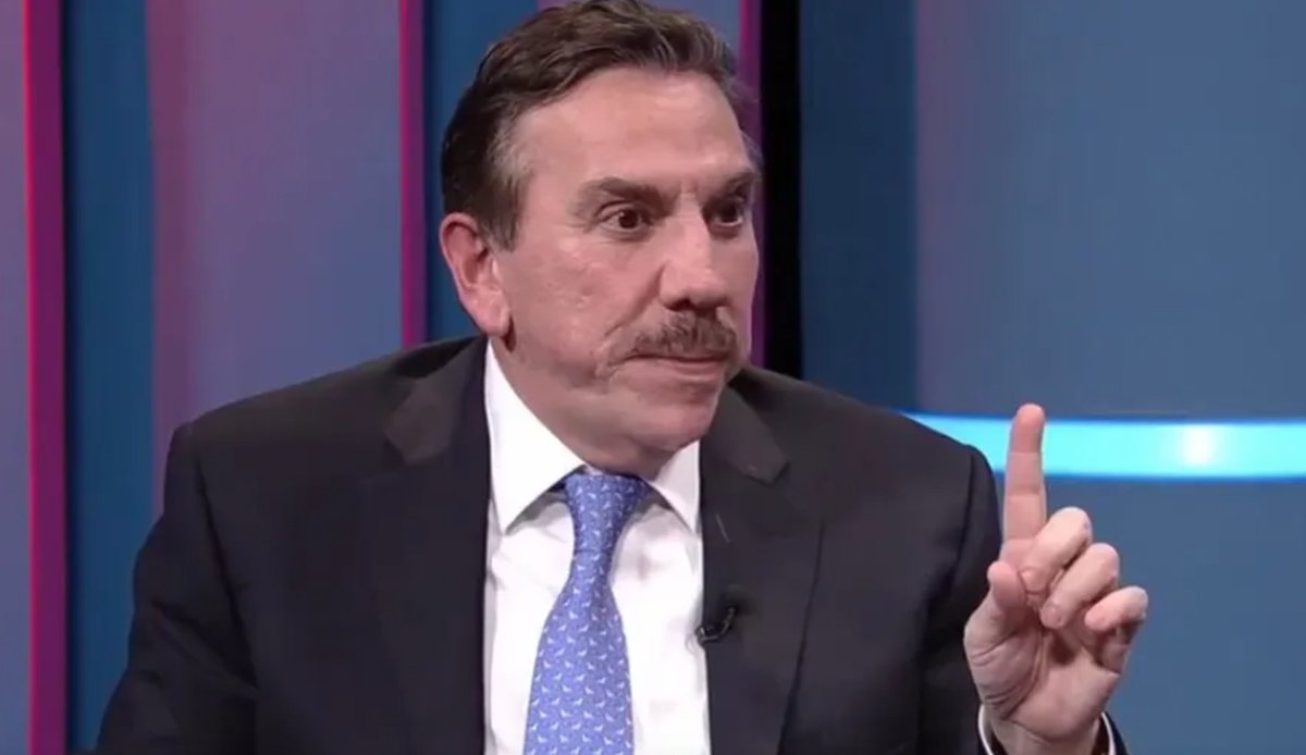 lopezdoriga's tweet photo. El ministro Javier Laynez Potisek defendió la suspensión del Plan B de la Reforma Electoral al argumentar la preservación del estado democrático.

https://t.co/907qh1N8tL https://t.co/8CRBLrUpB8