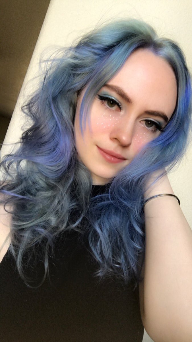 Seals 🤍 on Twitter "Everything is blue 💙🫐🪁"