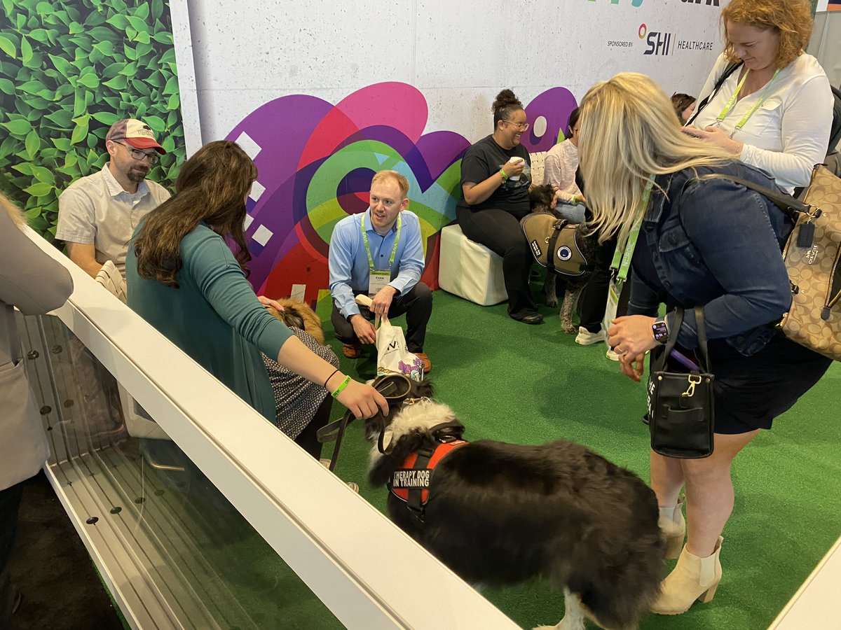 Um puppies at #ViVE2023 ? Greatest. Thing.Ever.