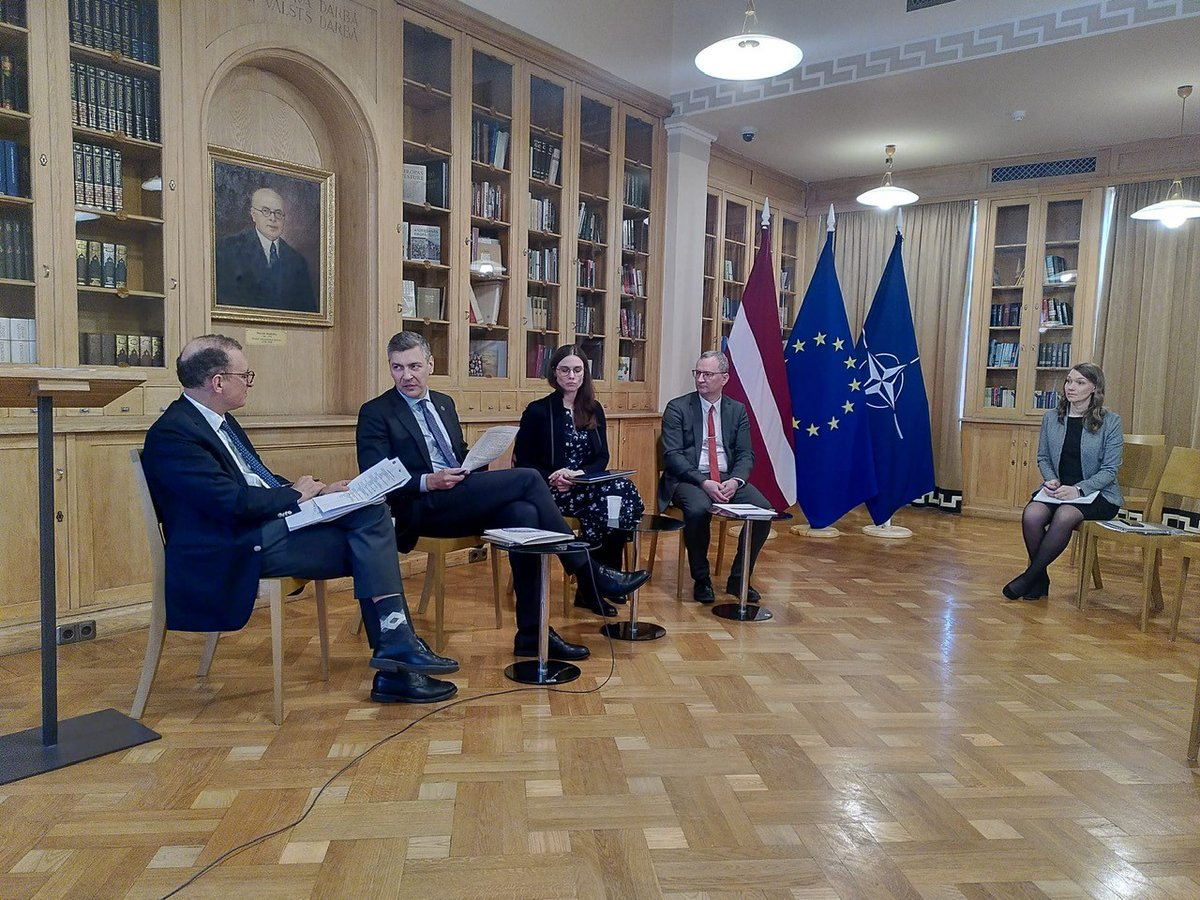 Stephane Jacobzone tweet media