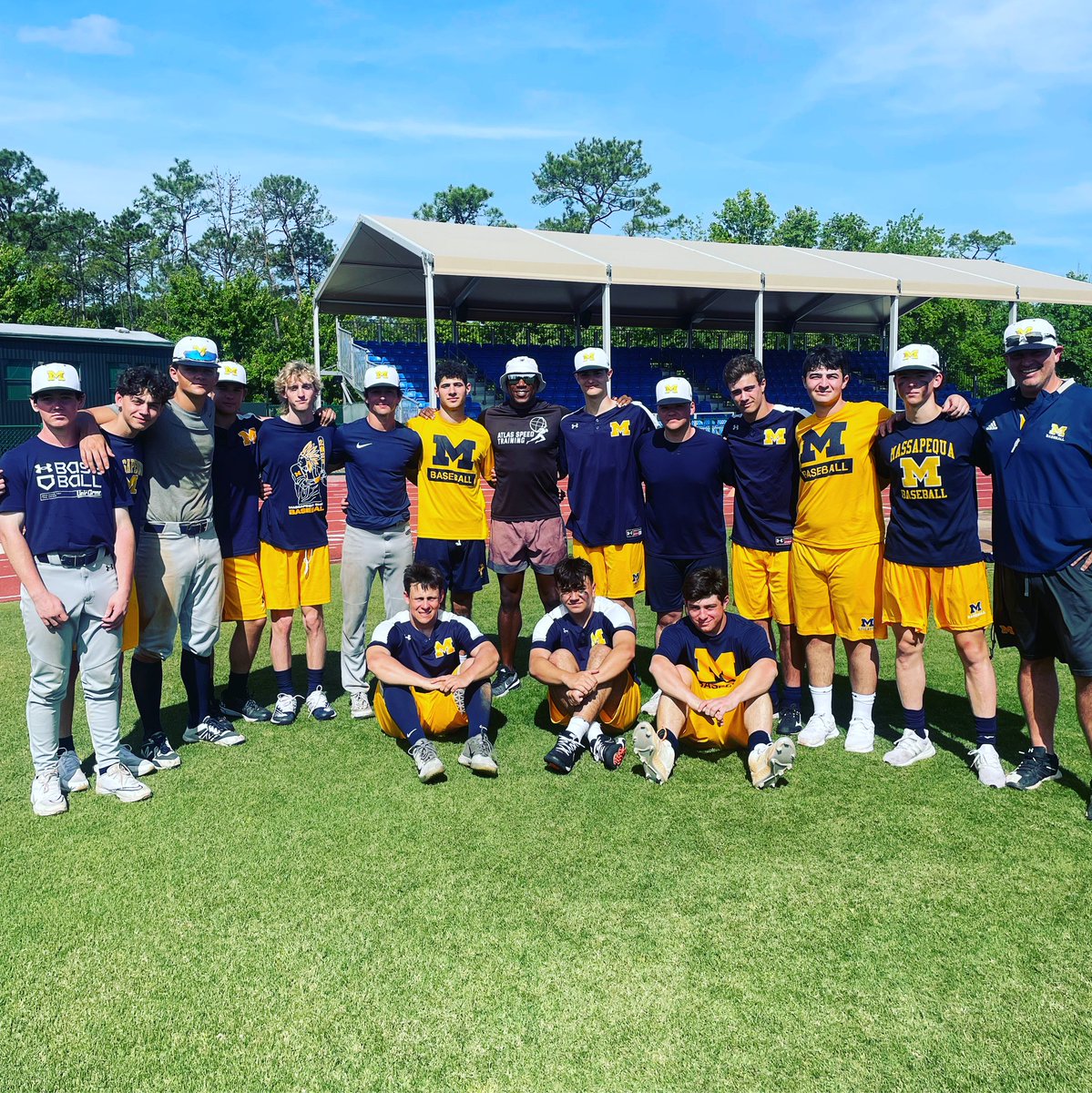 CoachCaf21's tweet photo. Thank you @atlasspeed Ernest Wiggins for giving the Massapequa Baseball team an experience they will never forget.  Your message was inspirational and we are so lucky you took the time to share it with us.

#2004olympicsathens https://t.co/pPnva2luJD