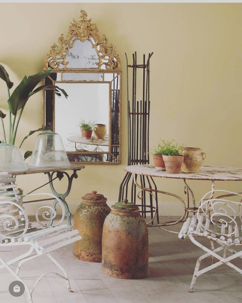 Spring Retreat @lorfordsantiq featuring one of our three pairs of French tree guards. 
 
Each guard comprises two halves of  a 'corset d'arbre' which were originally made in the 
Val d’Osne. 

195cm h x 50cm w x 50cm d

#gardendesign #frenchgardenantique… instagr.am/p/CqTnAZNoZIj/