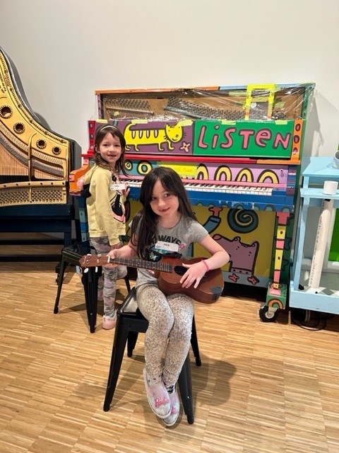 stwilliam_ccsd's tweet photo. On Friday our 2/3 class and 4/5 class joined together to go to Studio Bell.  They had a great time taking in all the sounds. https://t.co/Dn3lT8bFqX