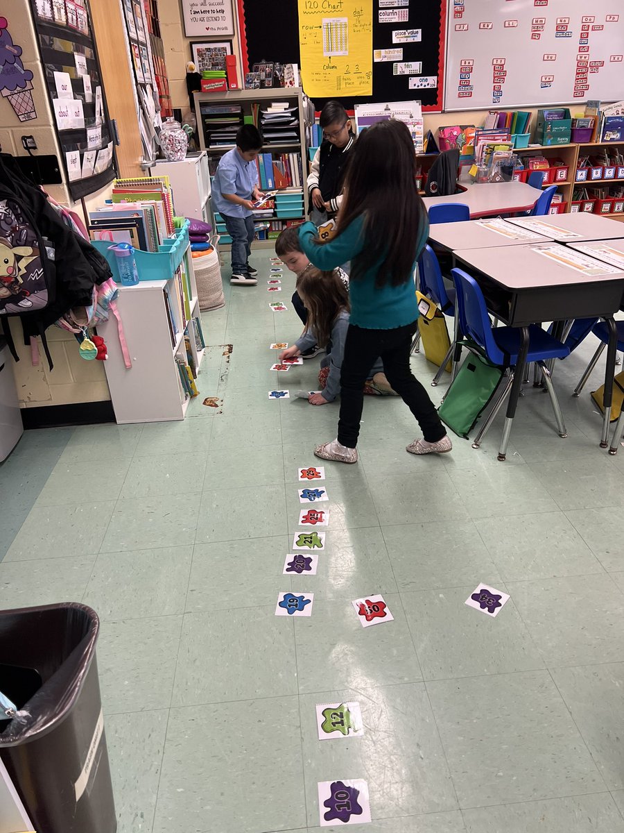 mrs_portelli's tweet photo. Team 404 working hard today from start to finish… we even had the chance to celebrate our earned class reward…extra recess! #workhardplayhard #springportraits #mathematicians #blendingboard #RBBisBIA @MrsFlahertyC @rbpsEAGLES https://t.co/dFTmwUvl58