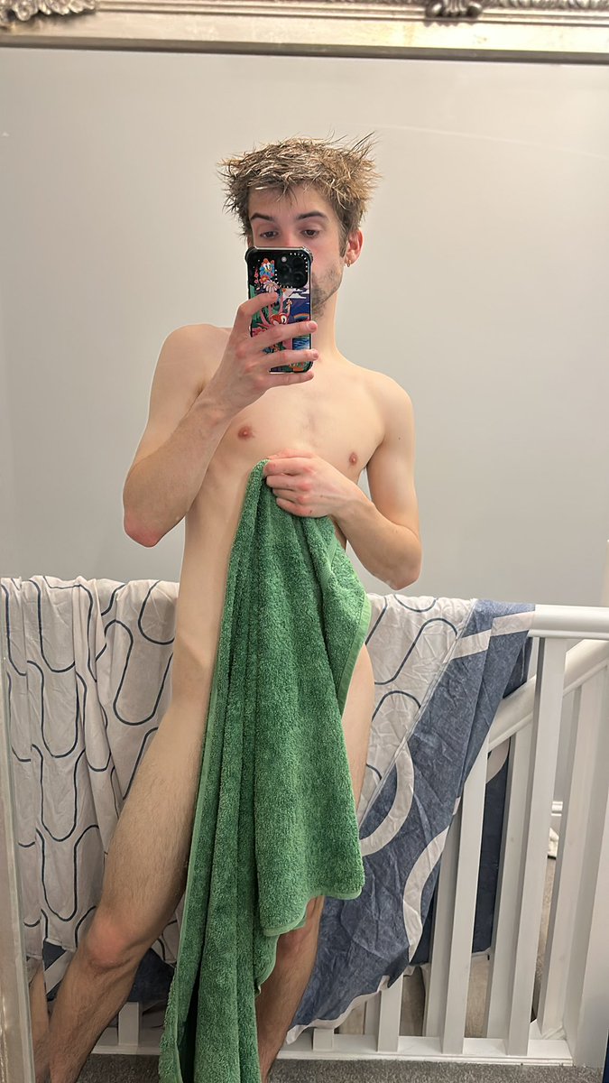 RenandArry's tweet photo. Rt To remove towel https://t.co/TZhkP2oKxX