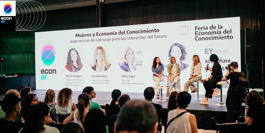 econocimientoar's tweet photo. ¡En #EconAr se realizaron más de 50 charlas y workshops que fueron un éxito! En cada una de ellas se acercaron cientos de personas para conocer las potencialidades de la #EconomiaDelConocimiento.
@Economia_Ar
@SergioMassa
@ArielSujarchuk
#ArgentinaAvanza
#EdCEnTodoYParaTodos https://t.co/YMsSlhjJDo