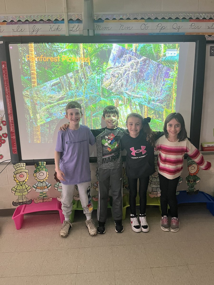 MrsMcGurl's tweet photo. Our first presentations of the year were a success and a great learning opportunity! The students loved working together, then presenting their slideshows! @FJDugan @MTPSNJ #thirdgrade https://t.co/bn7DcITKx3