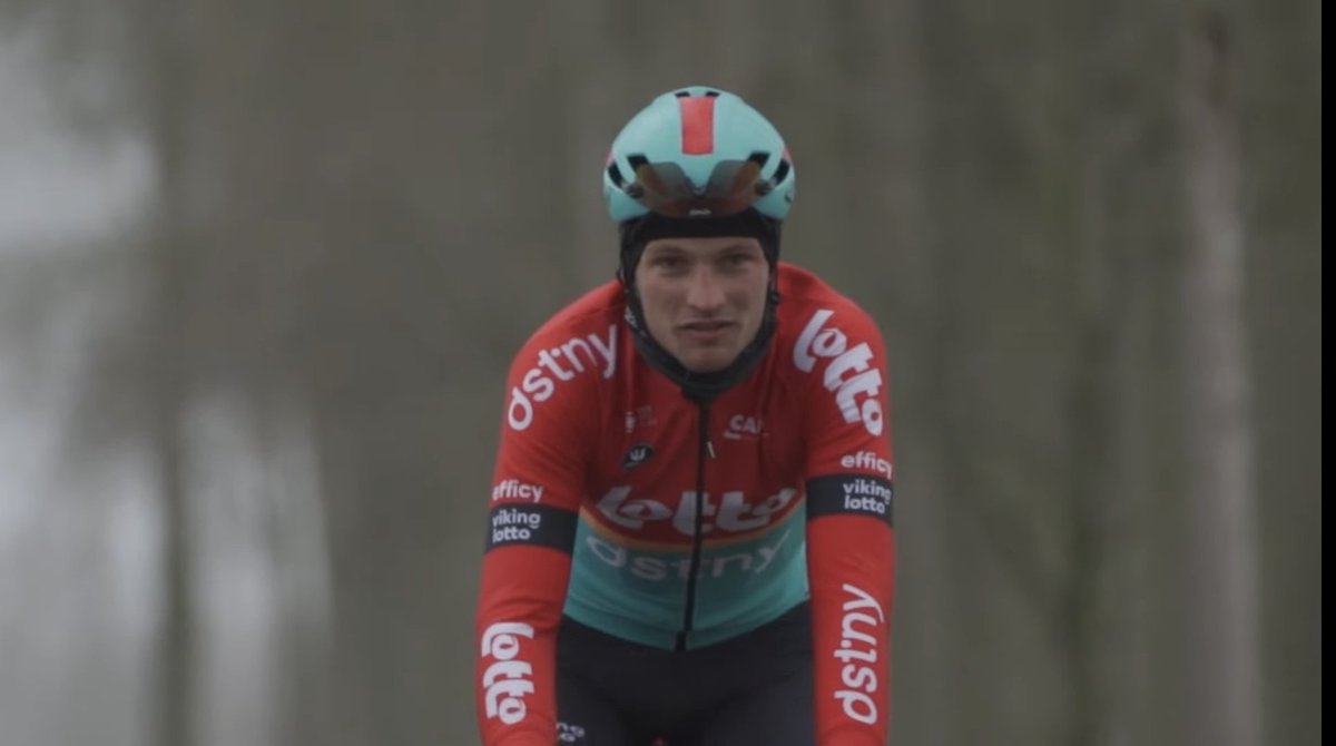 Het Vlaamse wielervoorjaar is volop aan de gang. Ik volgde <a href="/Brentvanmoer/">Brent Van Moer</a> in de aanloop naar de Omloop Het Nieuwsblad en tijdens de koers zelf. Dit voor mijn eindwerk! Ik wil ook graag <a href="/_bartaerts/">Bart Aerts</a> bedanken voor zijn top begeleiding! Bekijk het via de link!
youtu.be/n4TeWkQgurQ