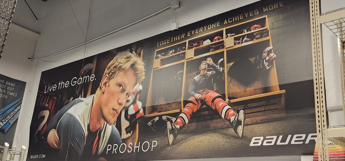 CybertronBeast's tweet photo. Except the gays. Right Eric?

#EricStaal #Bauer @BauerHockey https://t.co/pWbUDBYP4l